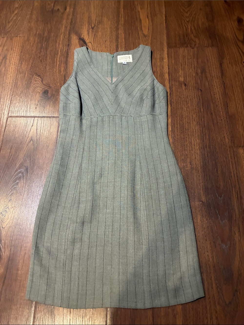 Alberto Makali Gray Ribbed V-Neck Midi Dress